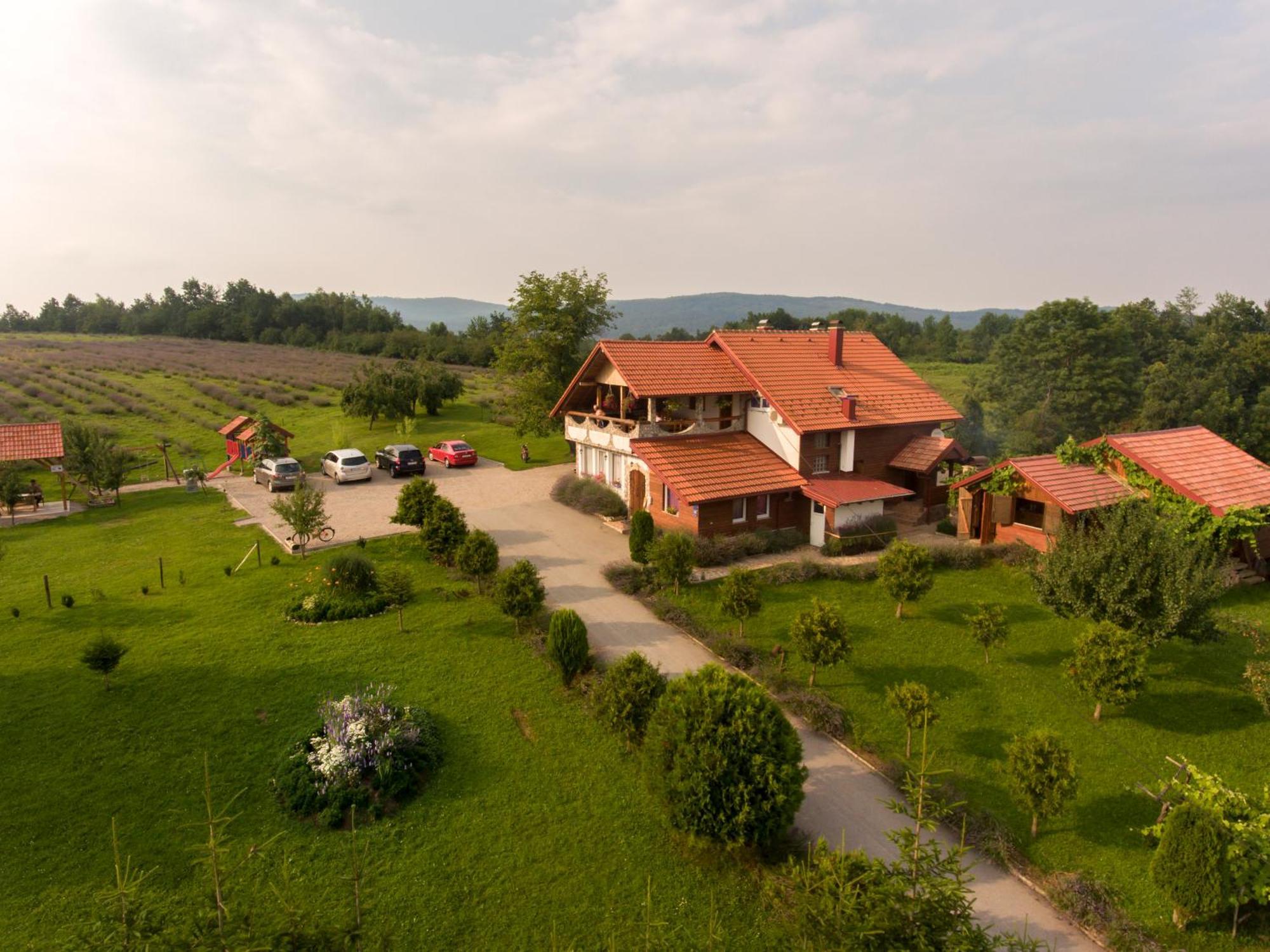 Lavanda Farm Apartmani Раковица Экстерьер фото